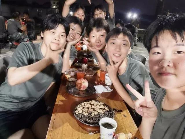 半个月一个女孩的变化,半个月时间女生容貌能变化吗