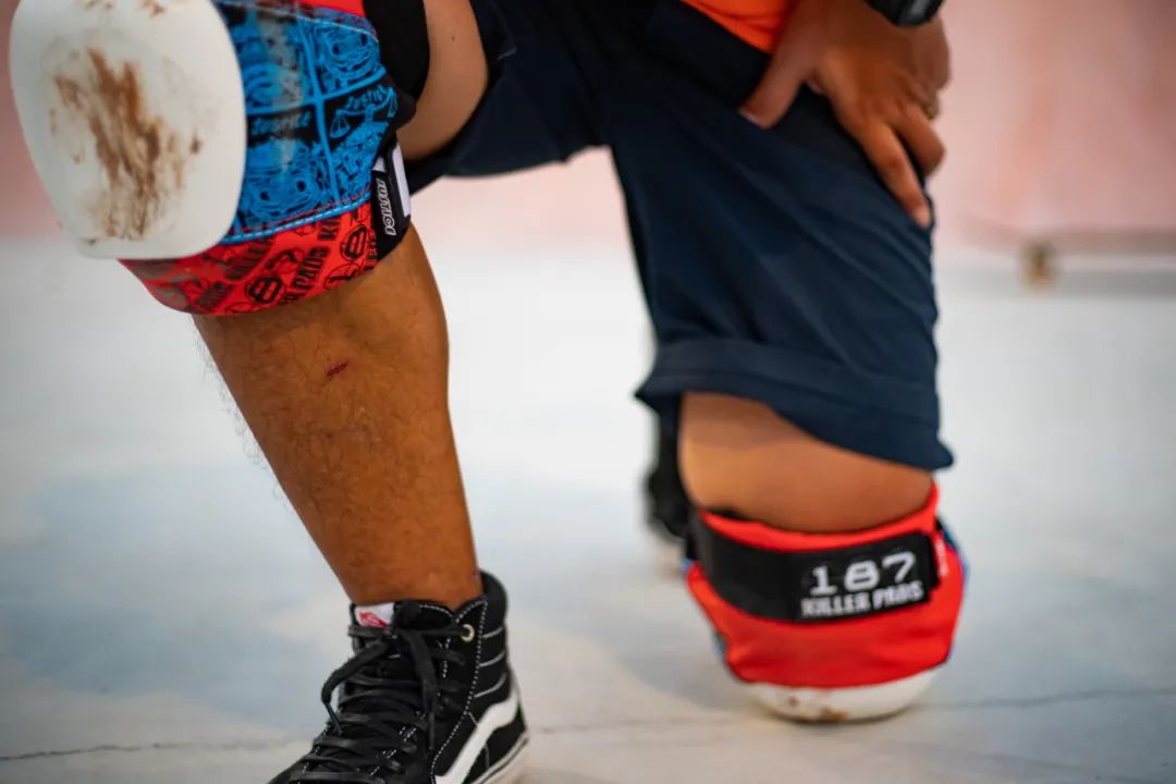 命硬可以不弯腰，但玩碗池得会正确「下跪」