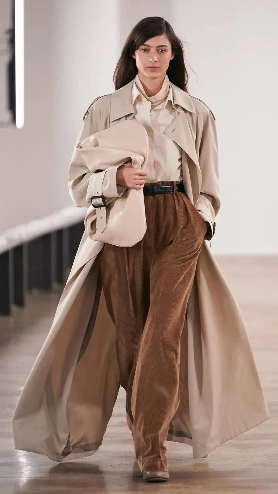 三款很有质感的风衣,今年最火的6款时髦风衣