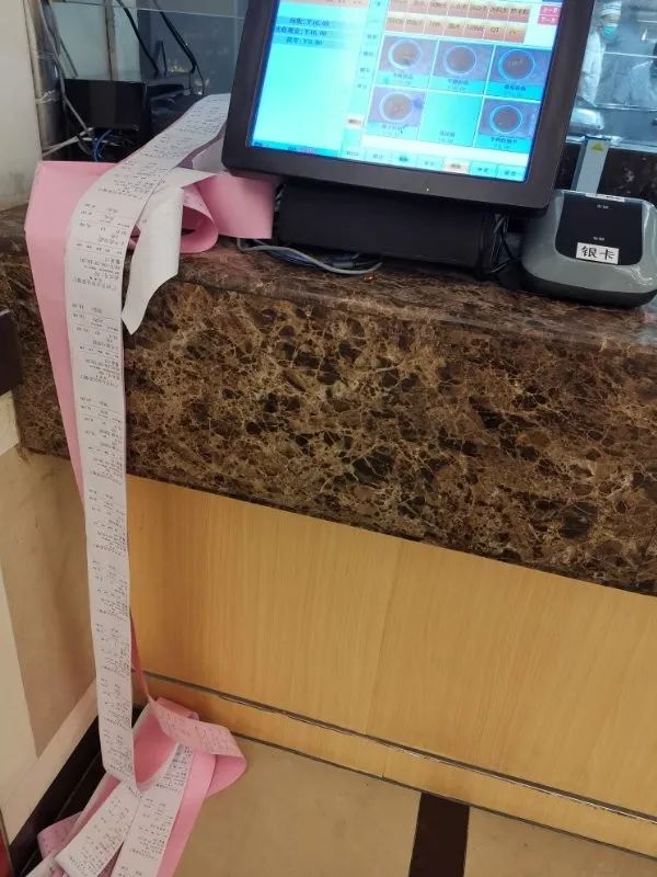 【青年民警微视角】为了奋战的战友，他每天前送数以吨计的“温暖”——走进青年民警李汝芹的一天