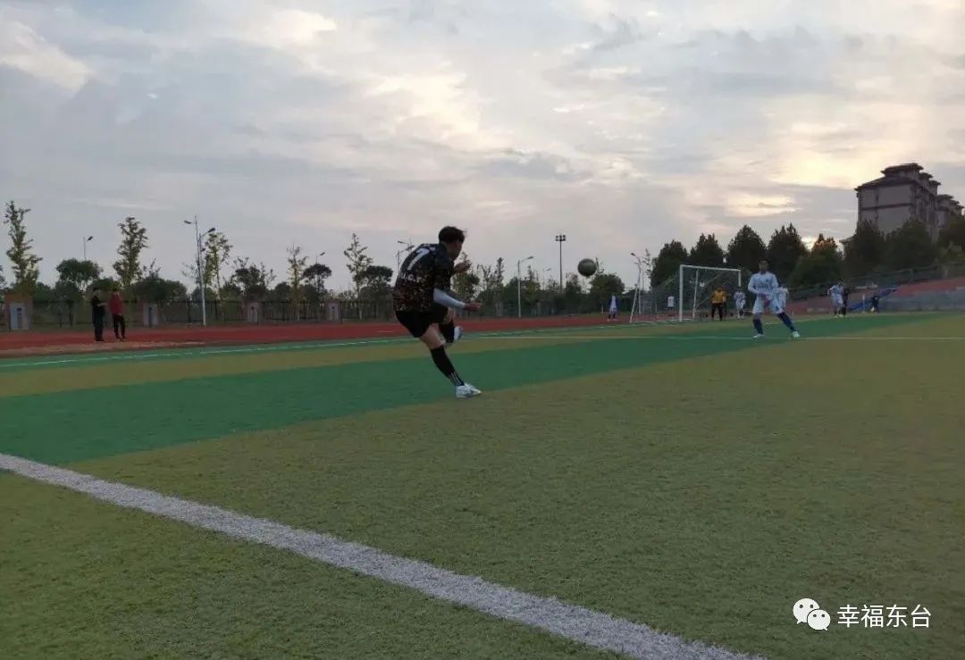 盐城市第一小学足球队比赛,东台中小学生足球比赛