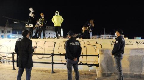 +1.9万!宵禁大区再增,坎帕尼亚决定封大区!7天不好转恐全国宵禁甚至封城