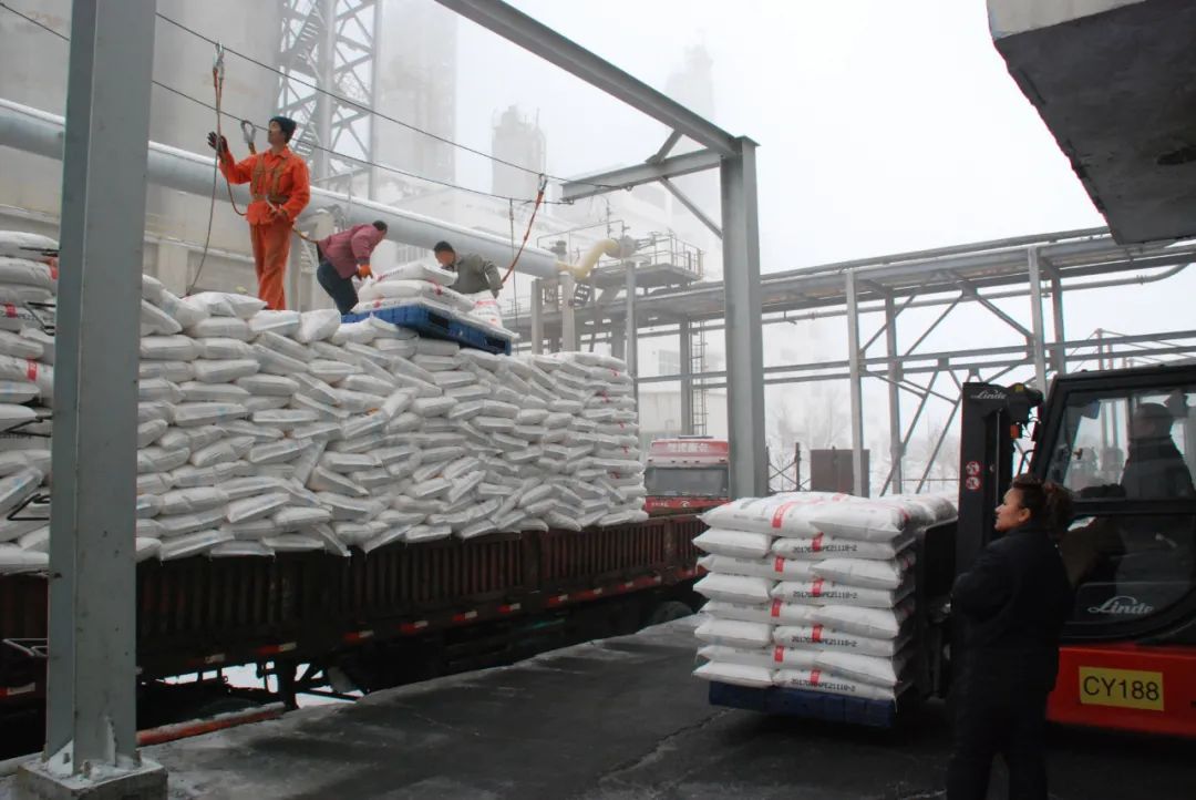 鍥涚榻愪笅,鍥涚榻愪笅浜烘墠寮曡繘