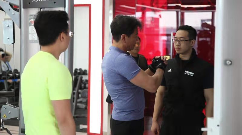 健身房困顿的一年,这名26岁私教却决定逆势创业