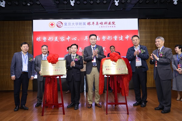 眼整形和近视眼手术能一起做吗,眼睛畸形整形恢复过程