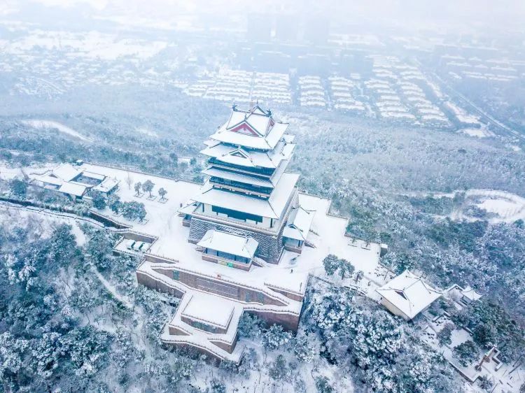 浙江有个湖州市吗,浙江是不是有一个地方叫湖州市