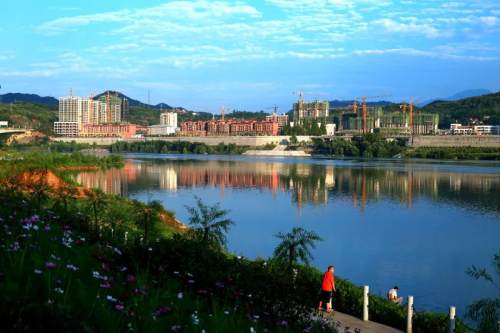 看看石泉老街的夜景有多美,石泉老街秋天的美景