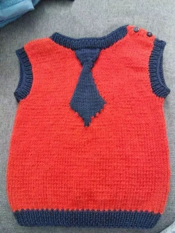 最新款小孩背心的织法,女宝宝带帽毛背心的织法