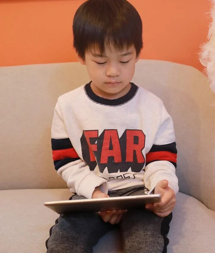 讲育儿|点亮宝宝好视力，成分*党**妈妈都在选叶黄素