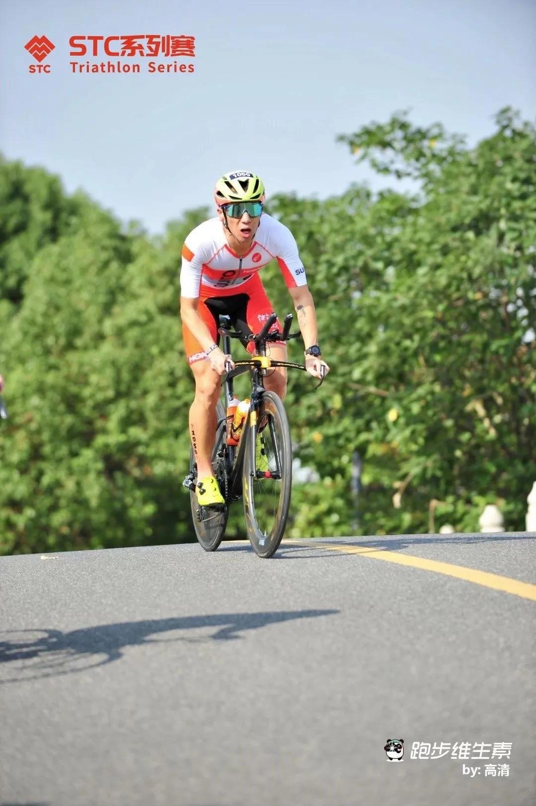 回顾中国疫情三年,2分钟回顾中国疫情三年