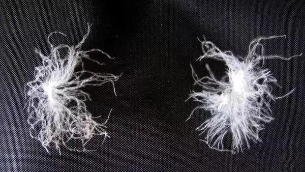 羽绒服千万别乱买这样穿又暖又美,羽绒服穿大的暖还是贴身的暖