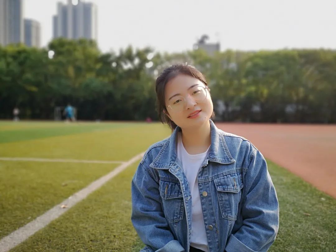 向优秀看齐向榜样靠拢,向优秀的前辈们看齐