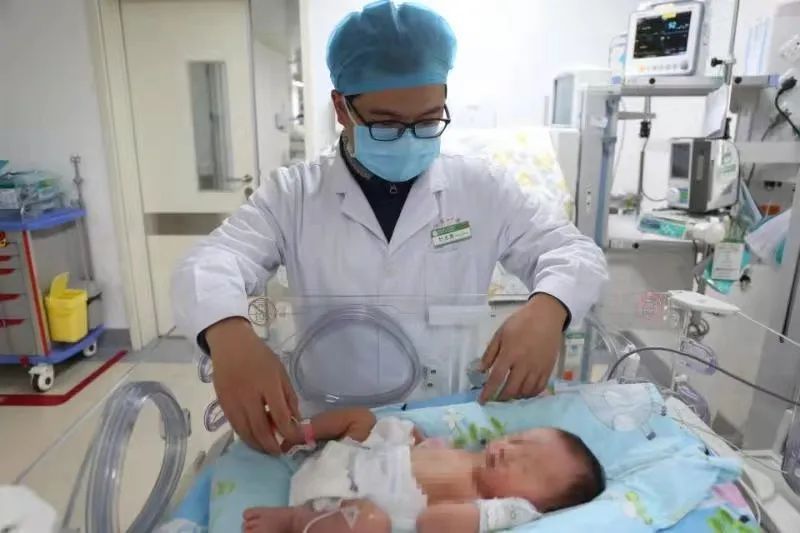 先天性膈疝新生儿,湖北一胎儿患上先天性膈疝