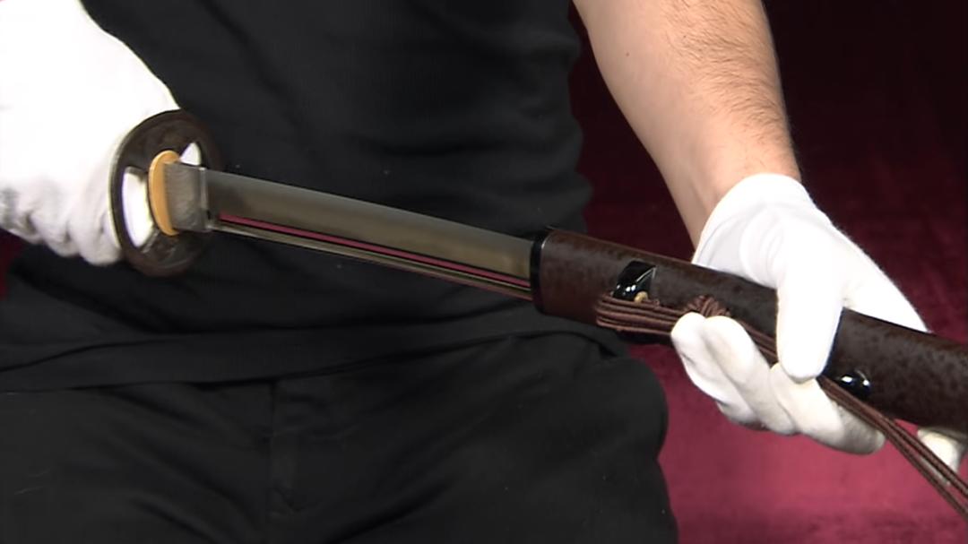 本人25岁做机械制造四年,日本小伙做了一把纸刀