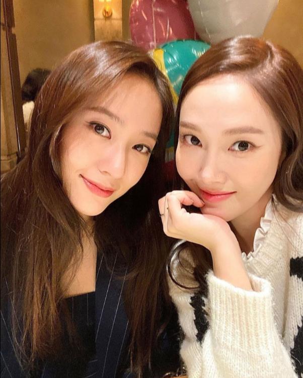 日本美容师法令纹按摩手法教程,精华按摩淡化法令纹手法