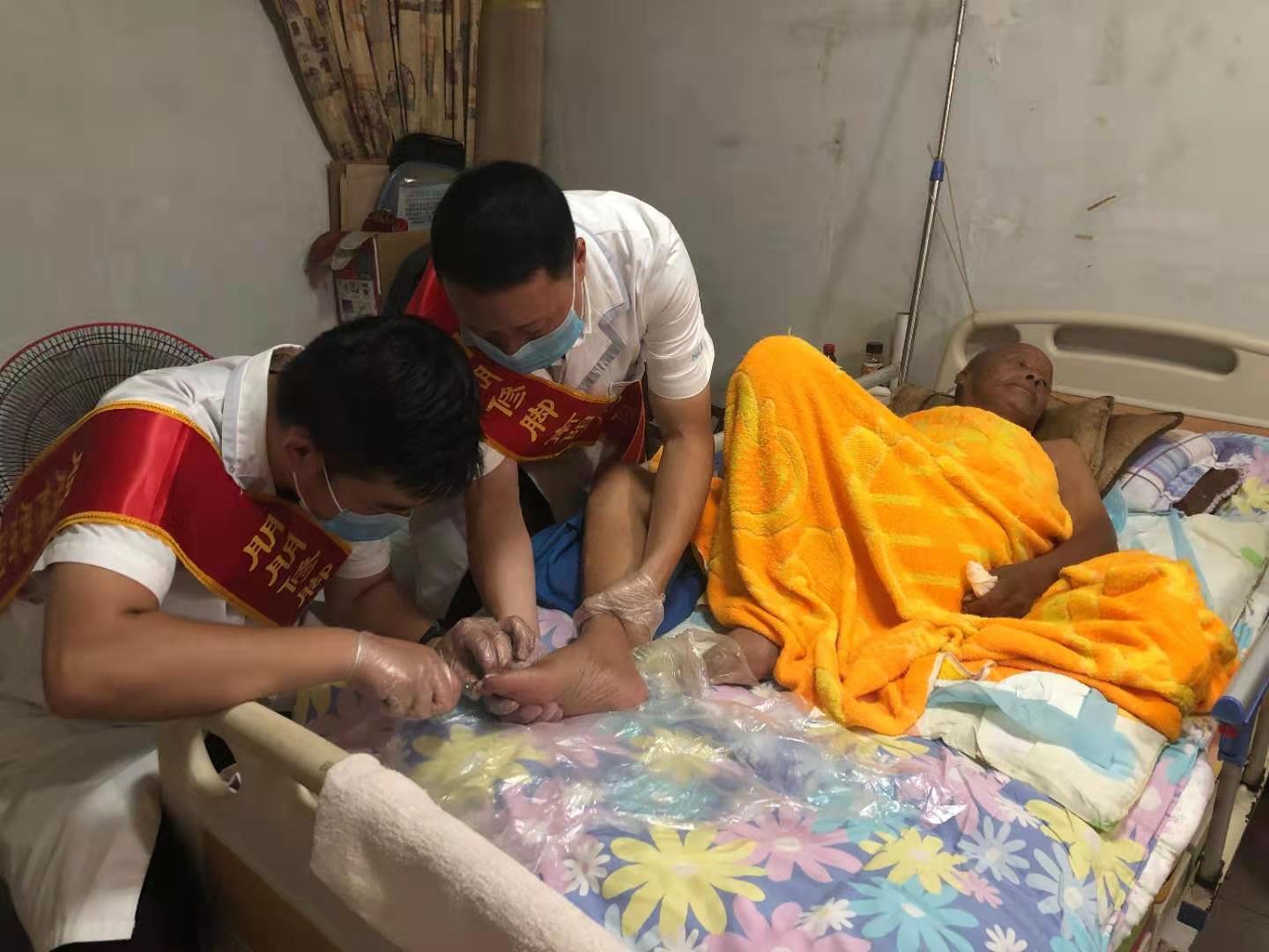 一位百岁老人的慈善情怀,一位耄耋老人的为民情怀