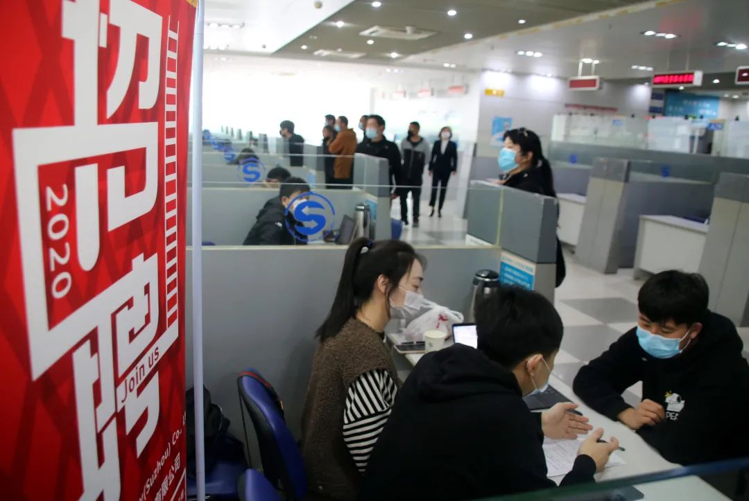 这些*款贷**可以延续、这些商品明年要降关税……民生大事件件重要！