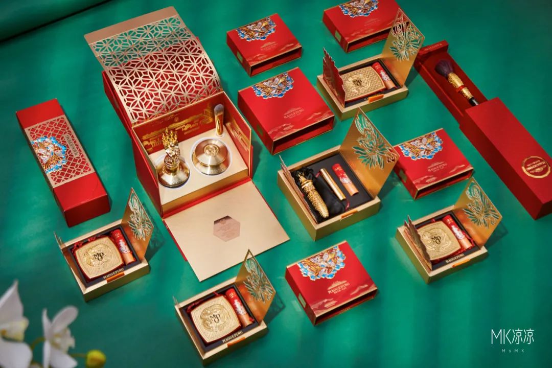 年度最上头的口红只要100多块,最正的正红色口红