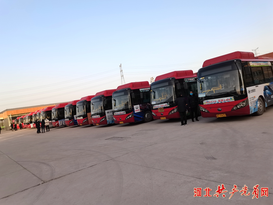 护送学生安全出行,护送小学生平安返校