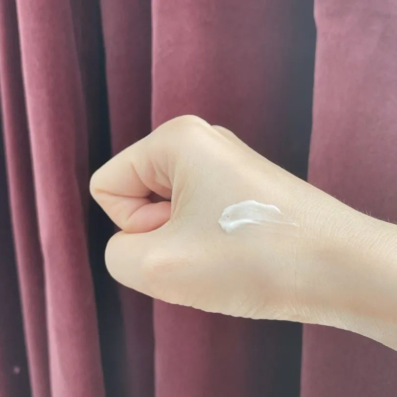 护肤爱用品推荐分享,护肤分享今日份美妆穿搭