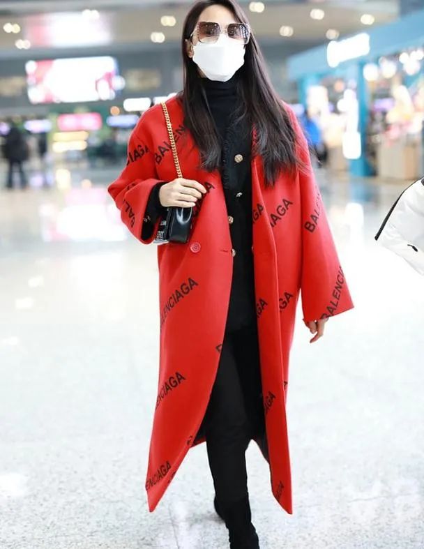 双面羊绒大衣为啥很贵,穿上羊绒大衣一定很好看