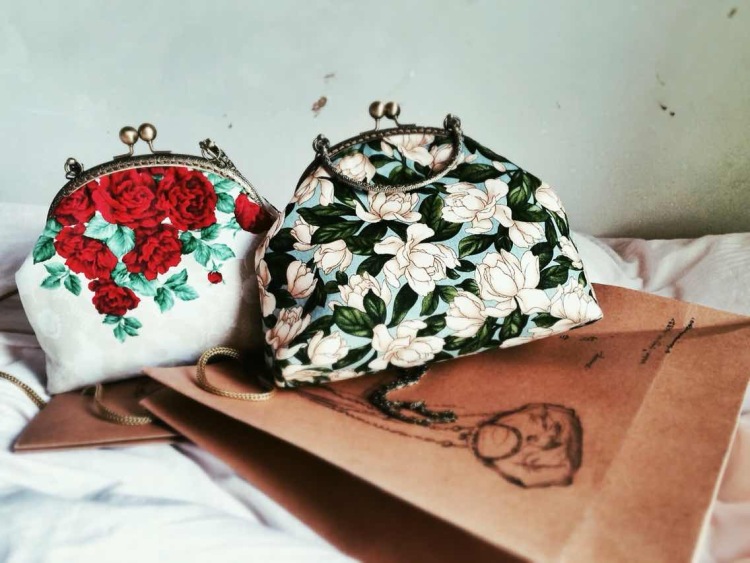 特写|微信10年,人们靠它赚钱又因它焦虑