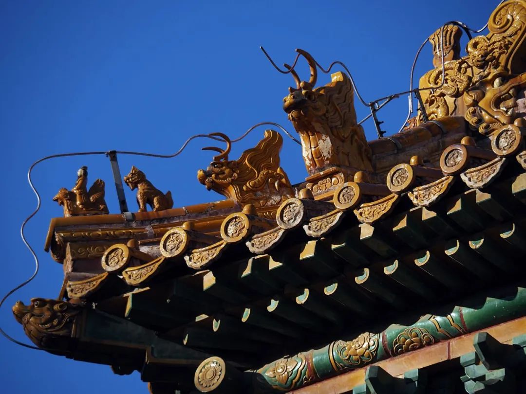 外形骚气还能干活的微单相机奥林巴斯E-M10MarkIV