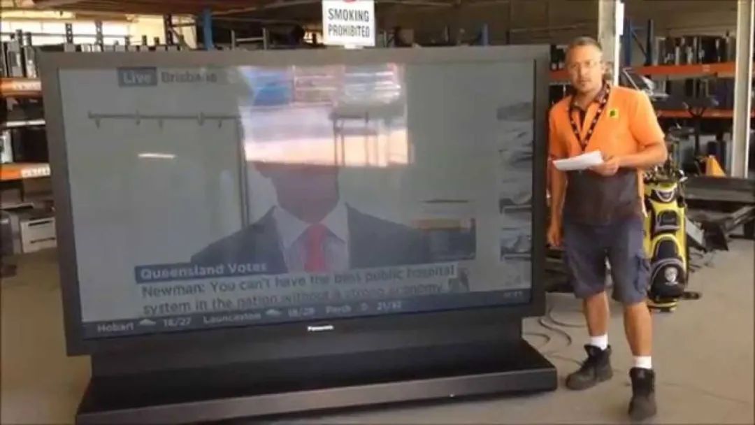 鑻规灉绗旇鏈槸闆鹃潰灞忚繕鏄暅闈㈠睆,闆鹃潰灞忓拰闀滈潰灞忕湅鐢靛奖鍝釜鏇村ソ