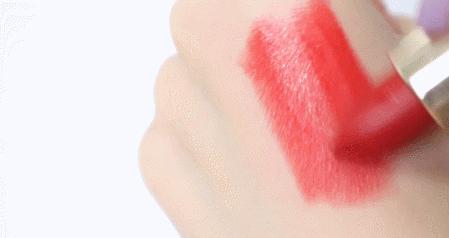 凭借不老神颜抢到男神45岁却难逃变老变丑的命运她到底做错了什么？