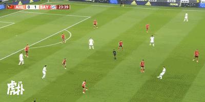 拜仁大胜巴萨莱万,莱万破门拜仁客场1-0领先