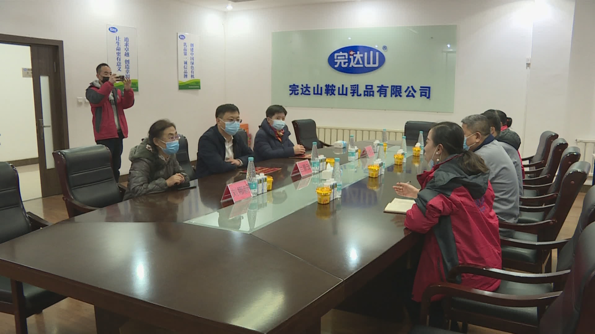 春节留岗暖心礼品,留员工过年的福利