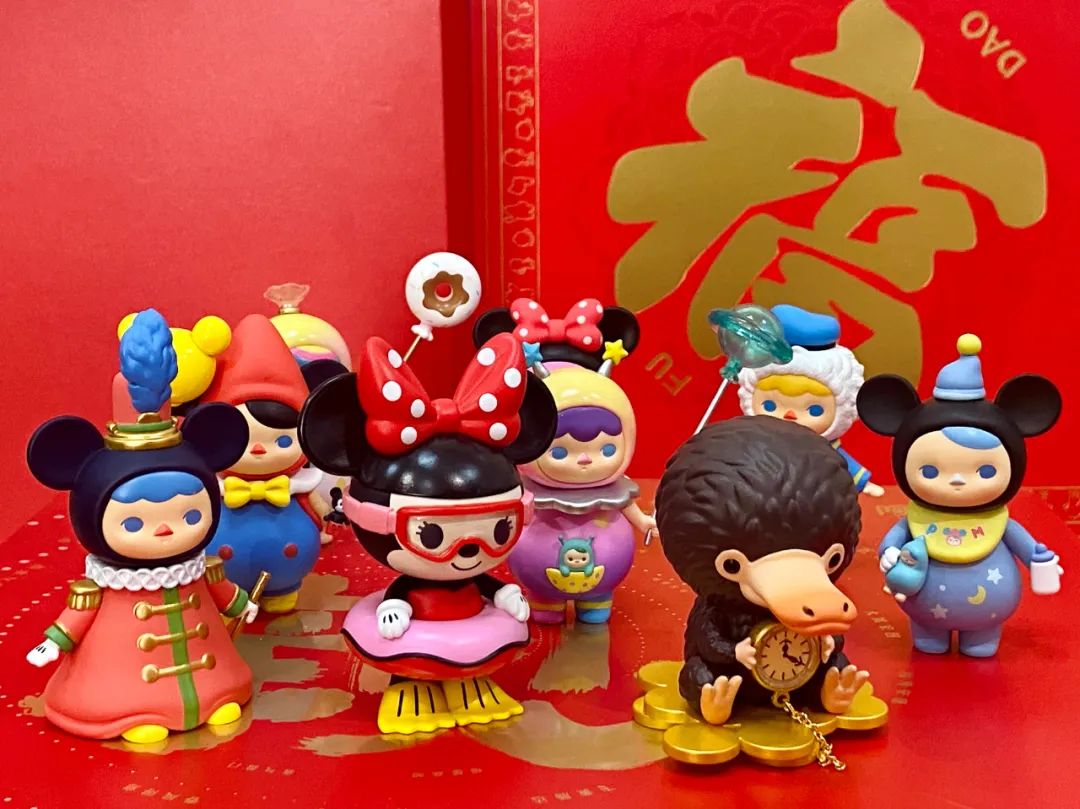 上海一女子超市偷4000元巧克力,一女子上网抽盲盒被骗