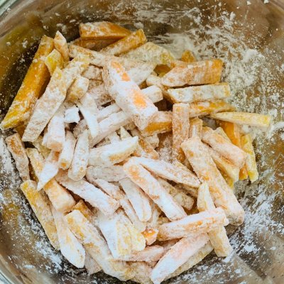 元宵节吃什么硬菜,蛋黄焗地瓜可乐鸡翅家常做法