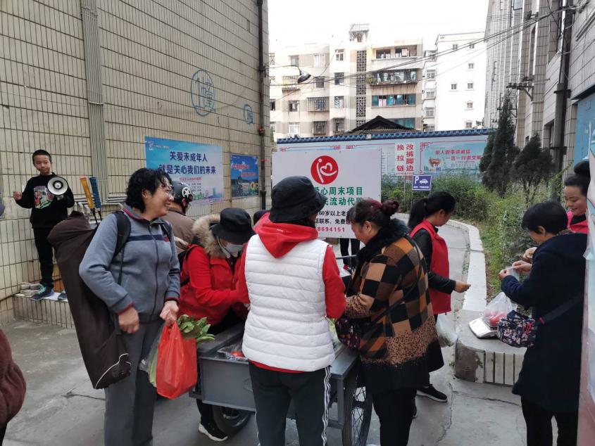 社区春节爱心环卫活动,巢凤社区爱心志愿者活动