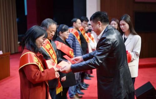 “法制观、学习力”金华云富高中别样“开学第一课”