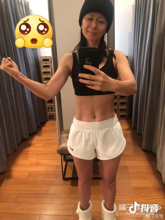 还珠格格小燕子和塞娅公主打架,还珠格格第一部塞娅公主身孕