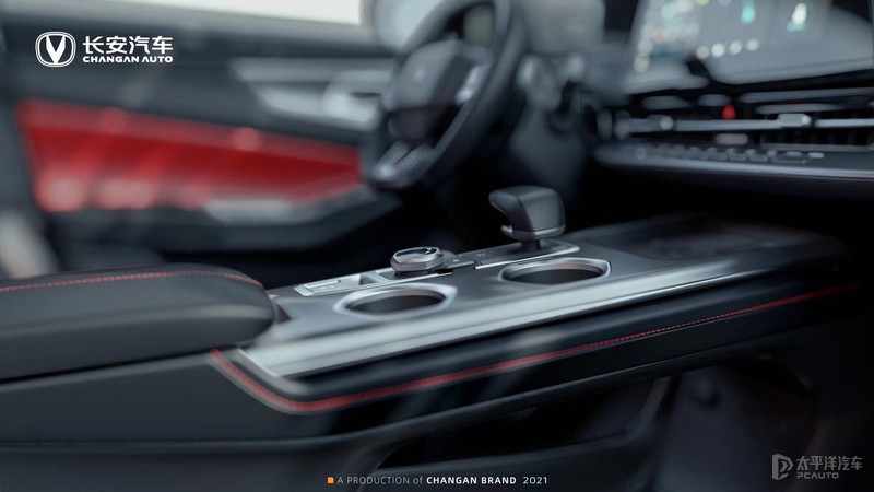 新款起亚嘉华实车曝光,2022丰田皇冠陆放豪华版图片