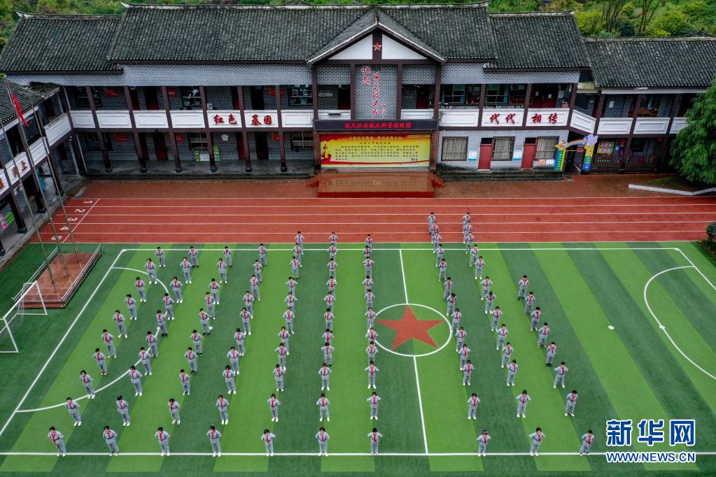 红色基因红军小学,传承红色基因寻访家乡变化