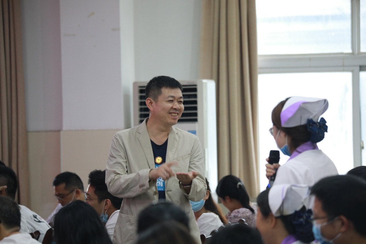 湖口县中医医院:红色公益行,回报桑梓情