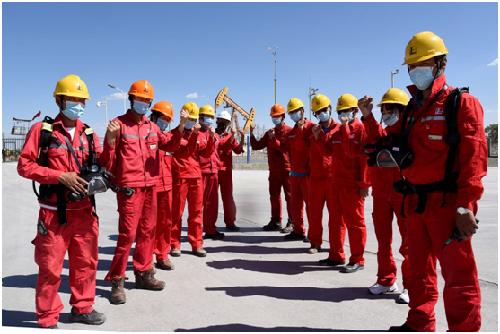 我们的新年工装,我们的工作服好看吗