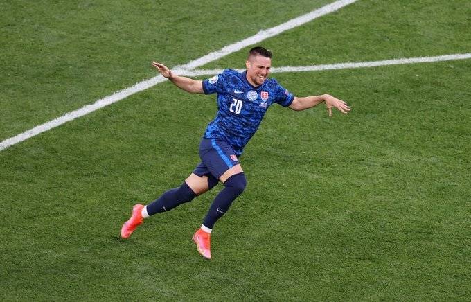 无锋解析,波兰队将战斯洛伐克阵容