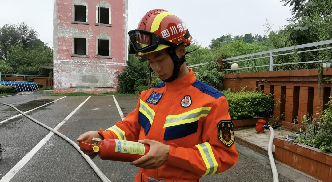 35公斤推车式灭火器保质期是多久,灭火器质量观察