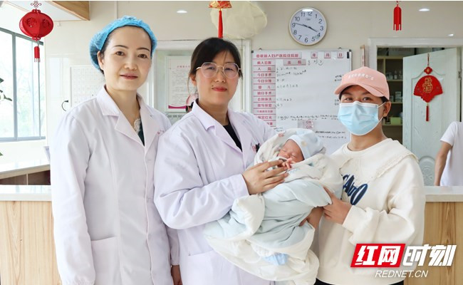 娄底丽人妇产医院产科生孩子,盼了十年的宝宝足月了