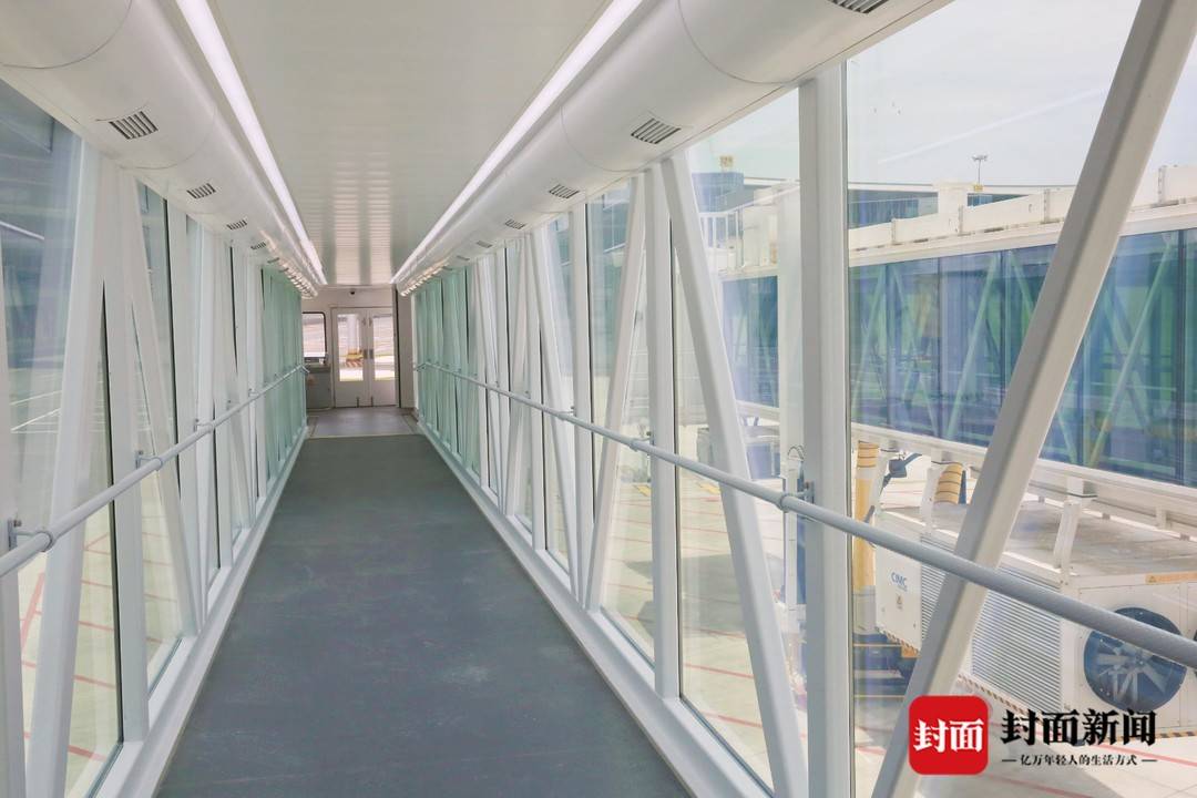 游客视角看神鸟｜大型绿色智慧“面子工程”用了特别材料的玻璃幕墙长这样