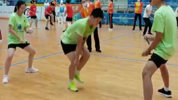 30秒288个！上海小囡交互绳单摇跳再破世界纪录