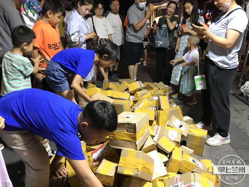 网上的快递盲盒值不值得购买,网上快递买盲盒一般是什么套路