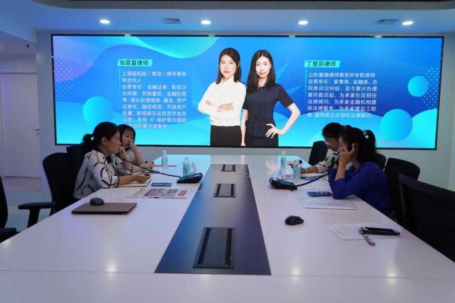 出借银行卡给别人洗钱怎么判,借银行卡帮人转账10万犯法