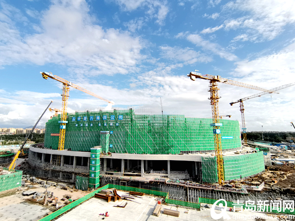 真正的足球场在哪里,足球的中心为什么是欧洲