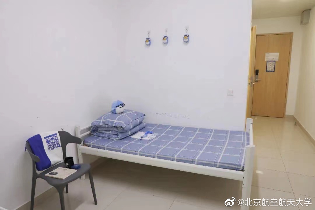 体重18公斤北航新生报到！立志做中国“霍金”的邢益凡，加油