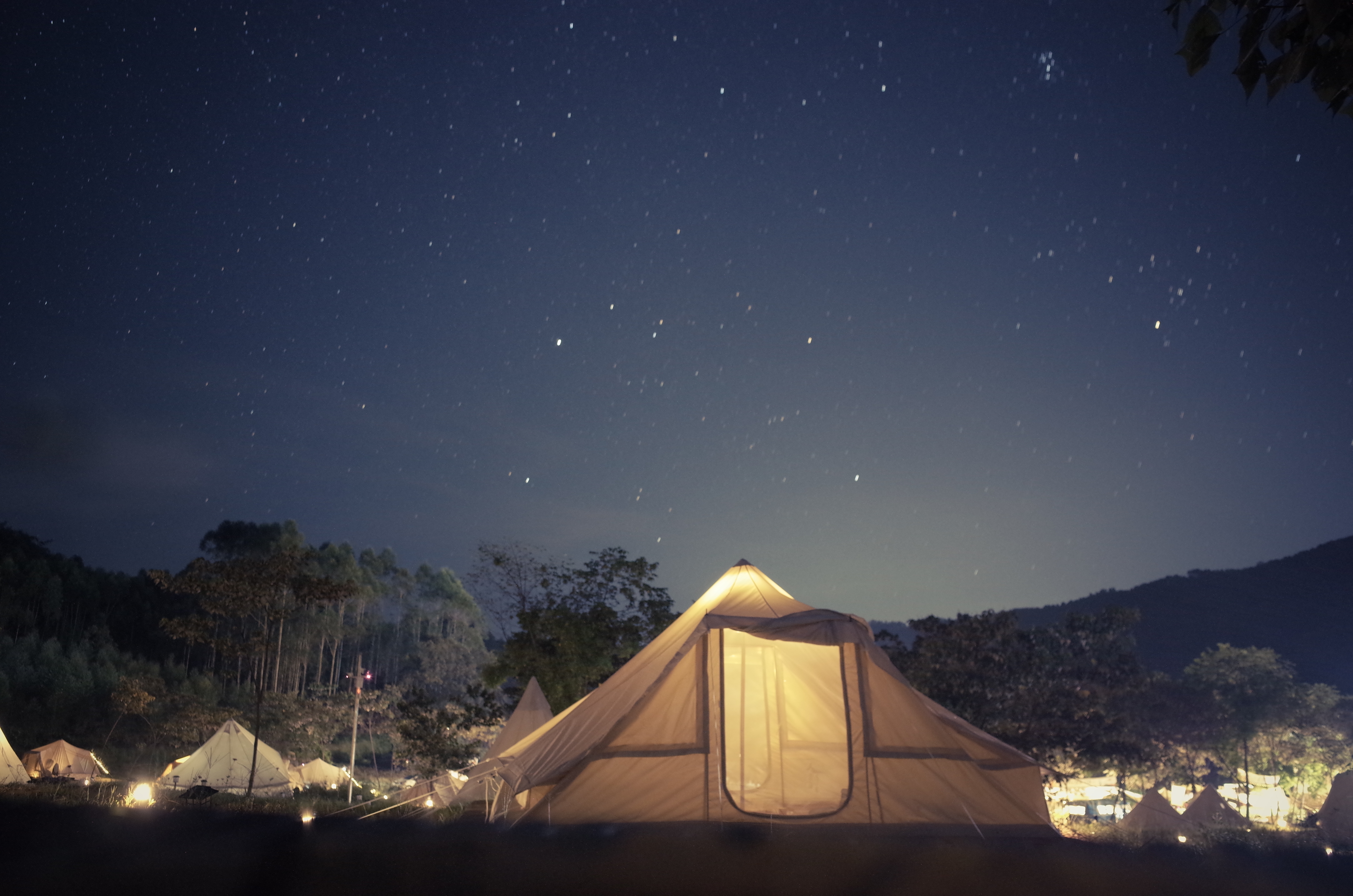 小资的中产幻想，明码标价999元